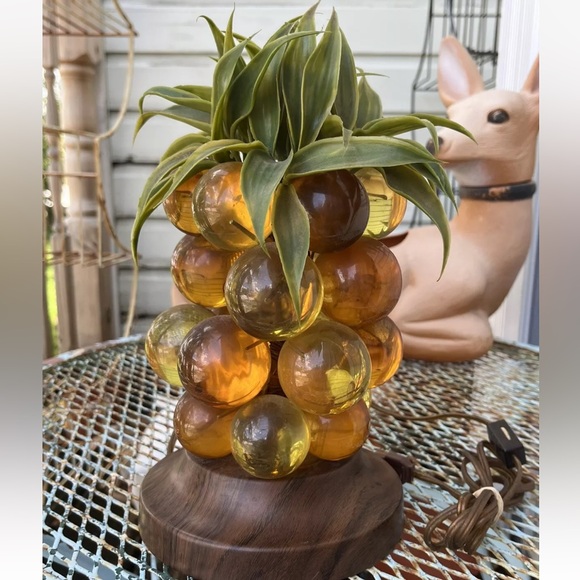 Tiki Lucite Amber Grape Cluster Pineapple Table Lamp MCM Mid Century Vintage 60s - Picture 5 of 9